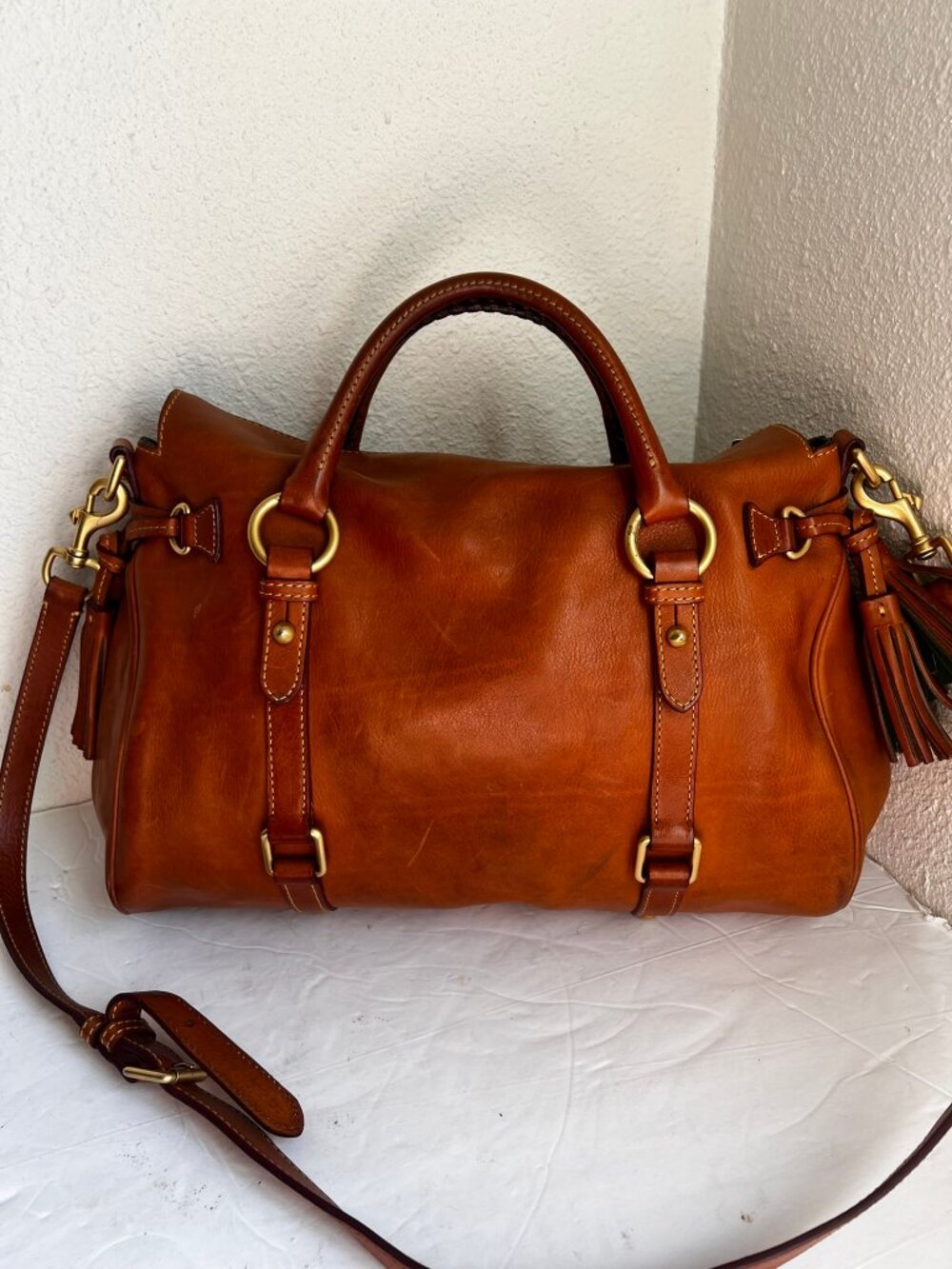 $599 DOONEY & BOURKE FLORENTINE LARGE LEATHER TASSLE SATCHEL - Picture 5 of 14